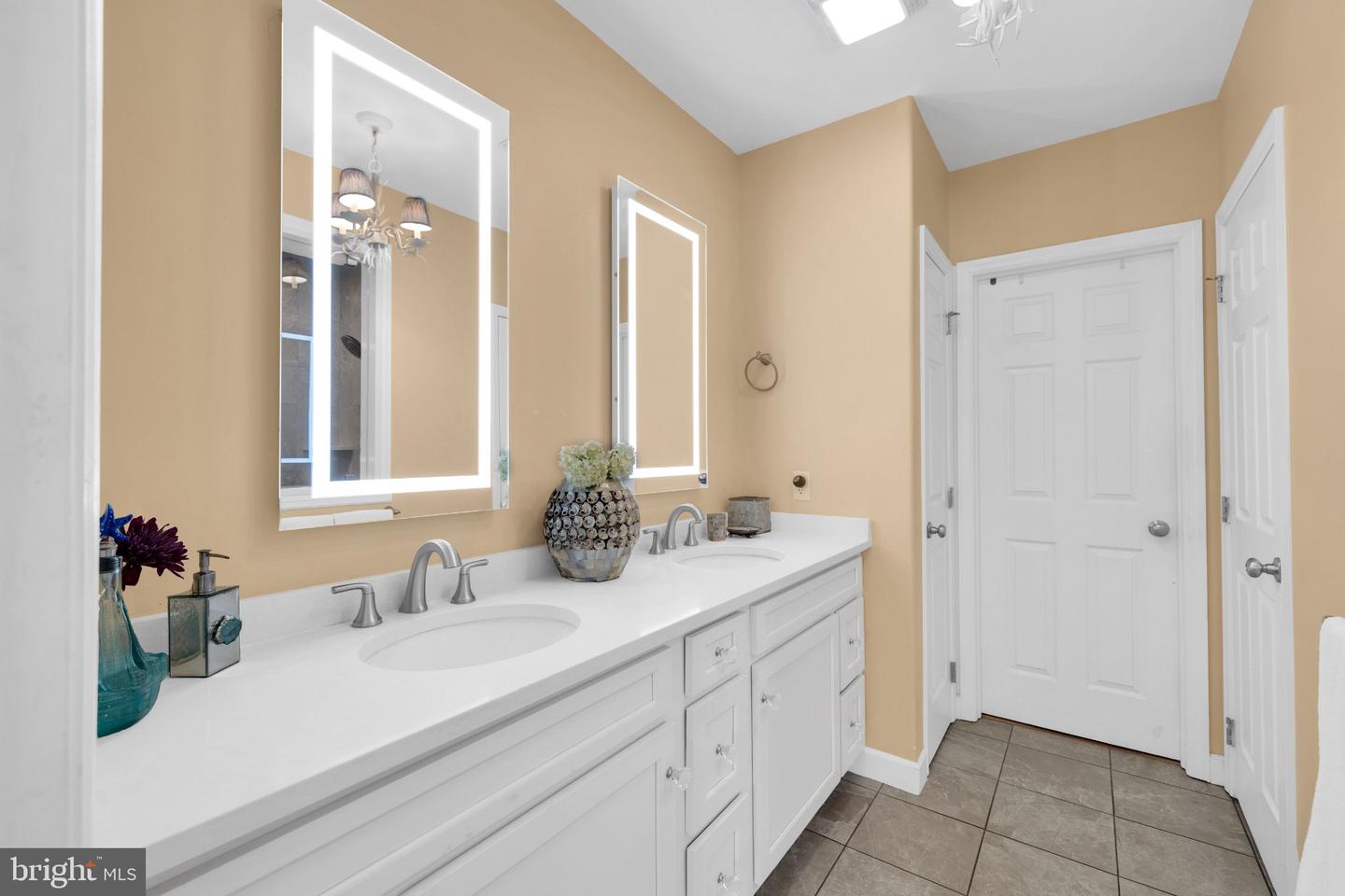 50 Regina Dr Property Photo 16