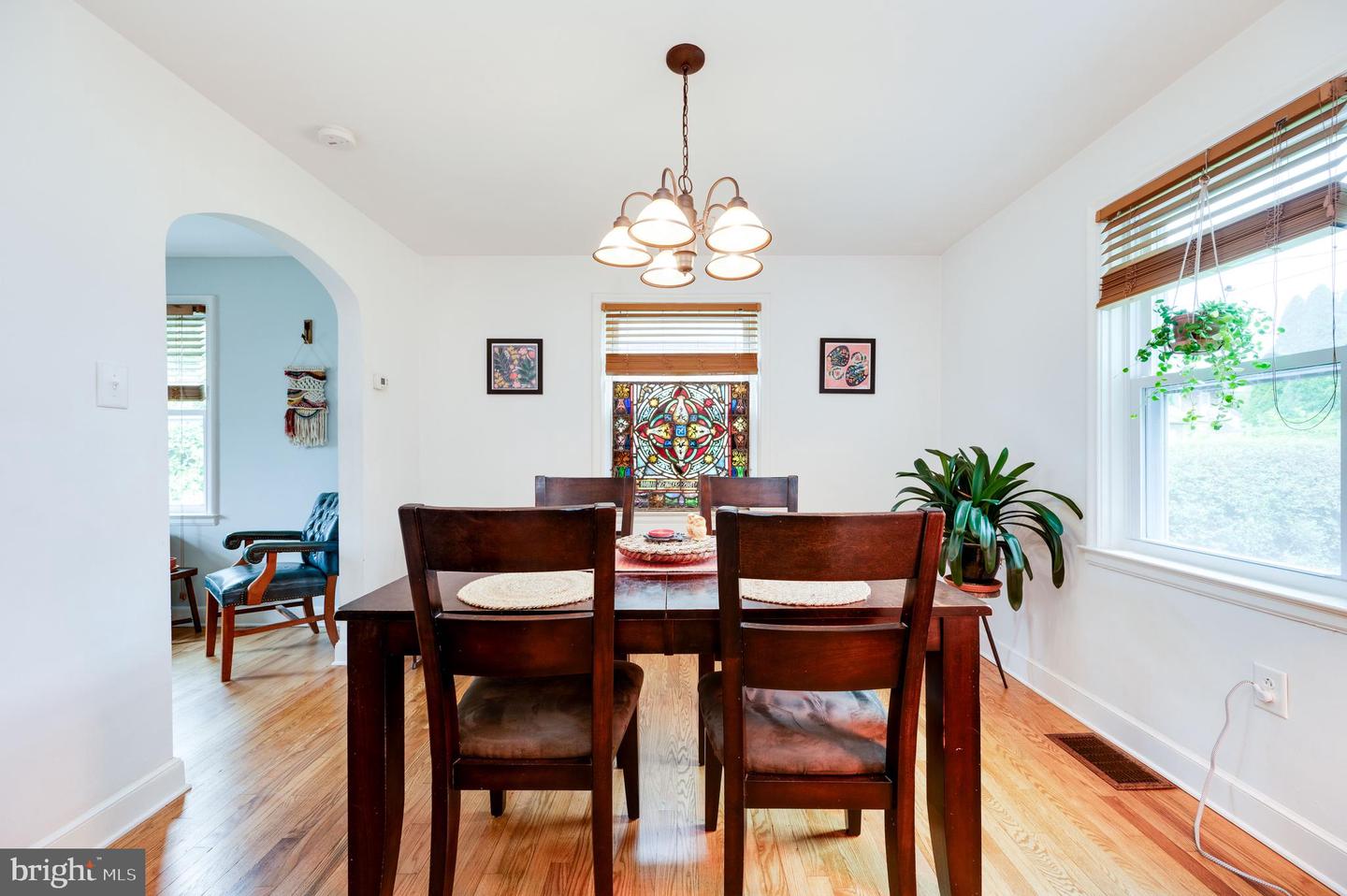 1504 Cortland Ave Property Photo 12