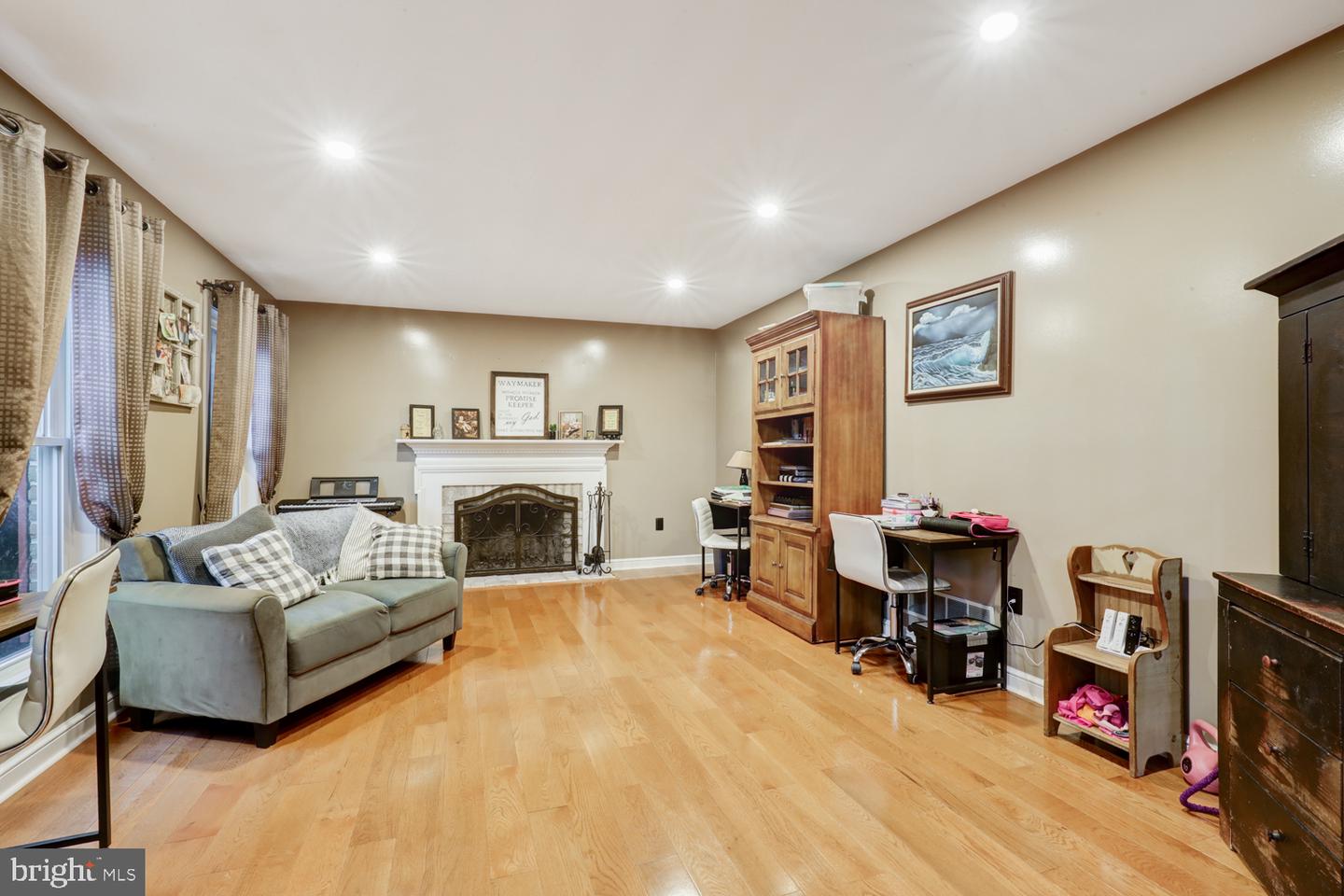 11 Buck Run Property Photo 3