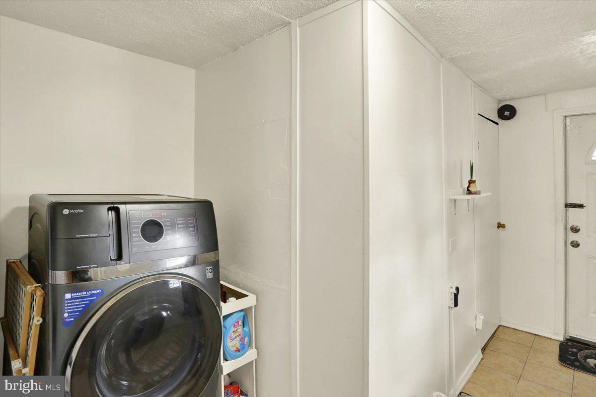943 N 10th St Property Photo 14