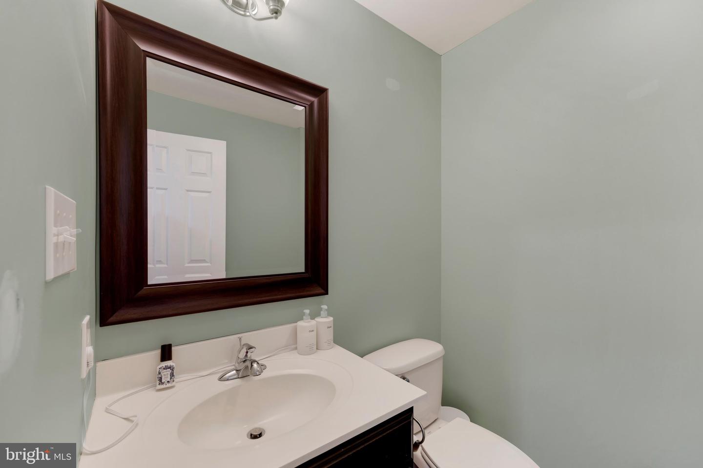 1012 Yarn Ct Property Photo 19