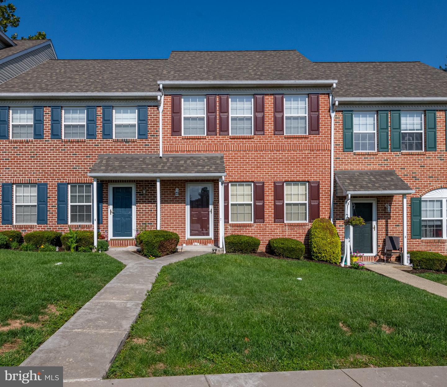 7 Charlemont Ct Property Photo 1