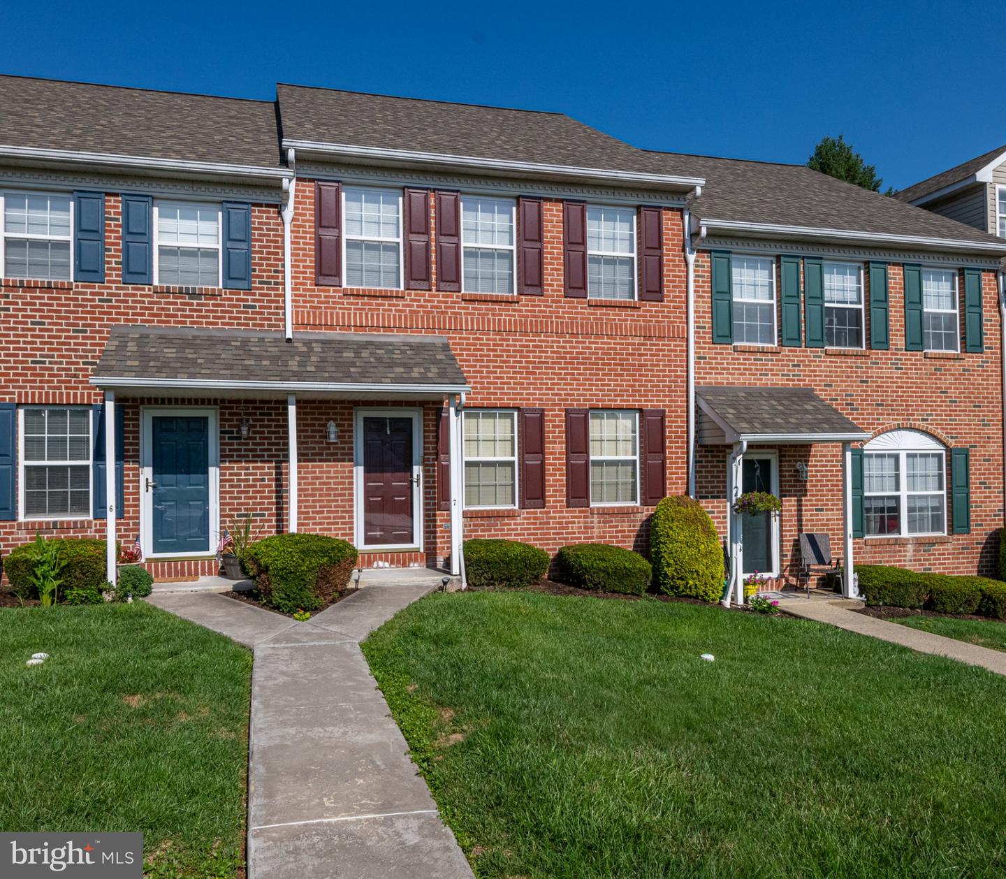 7 Charlemont Ct Property Photo 2