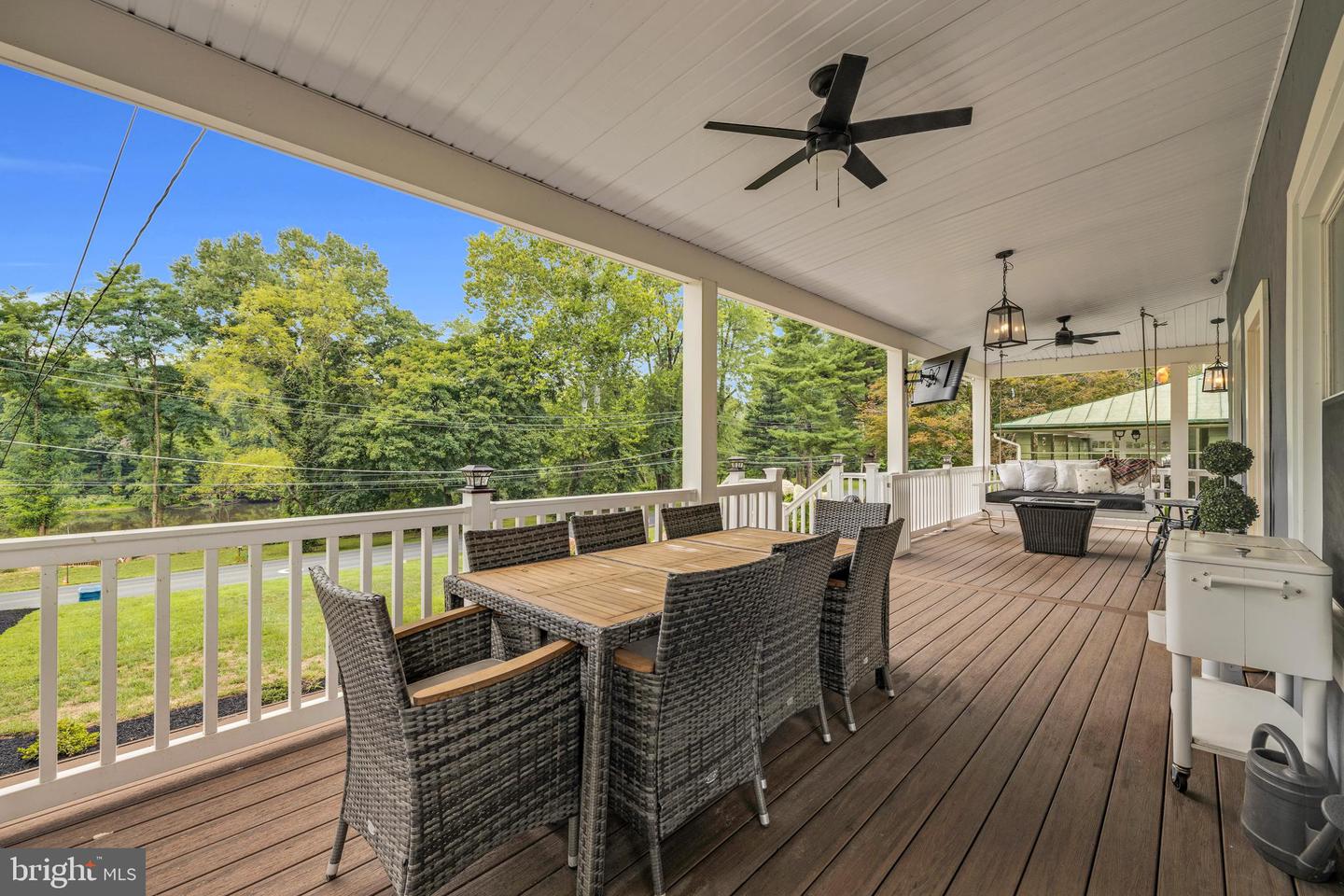 3909 River Rd Property Photo 4
