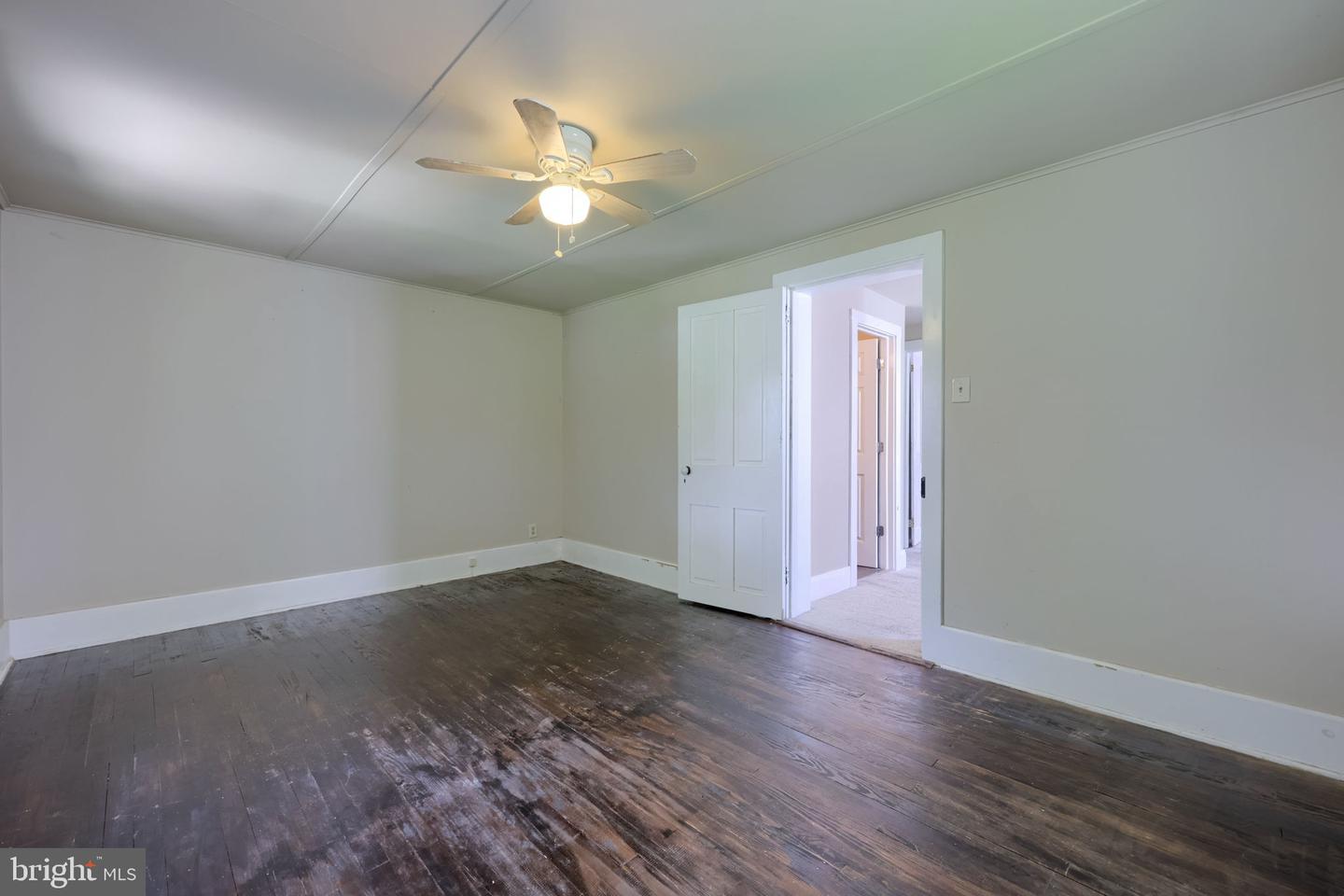 121 W Penn Ave Property Photo 23