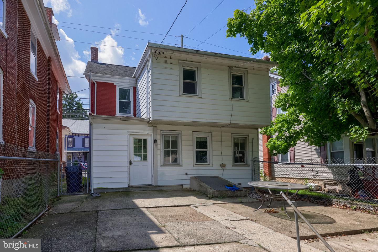 121 W Penn Ave Property Photo 27