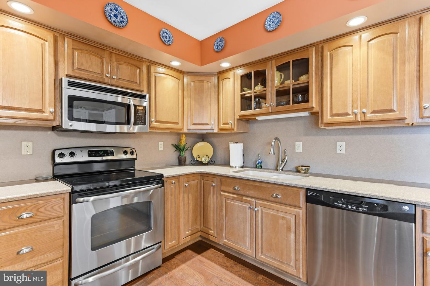 207 W Neversink Rd Property Photo 3