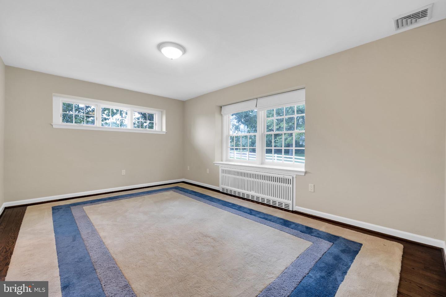 558 Brownsville Rd Property Photo 19