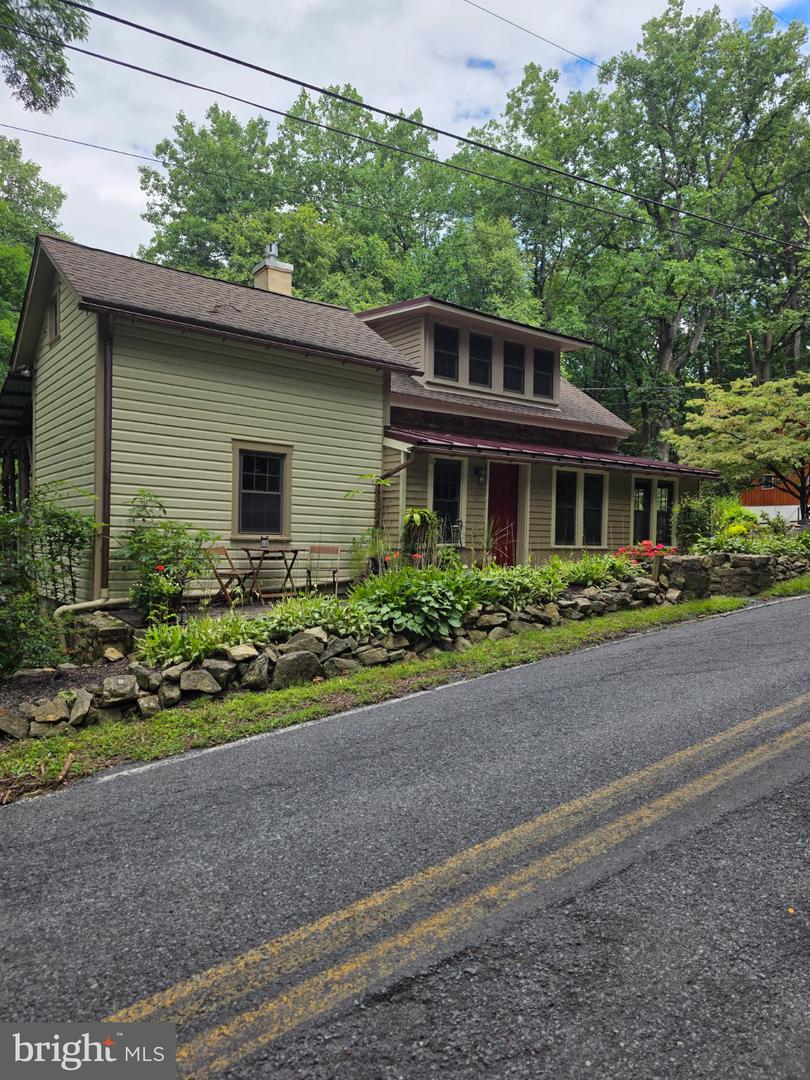 45 Wetzel Rd Property Photo 1
