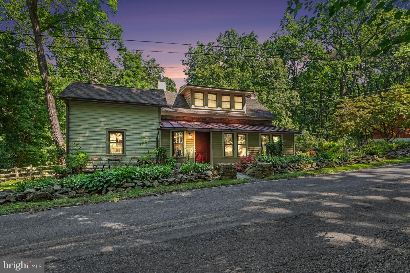 45 Wetzel Rd Property Photo 1