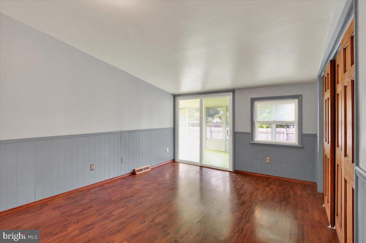 216 Vesper Ave Property Photo 12