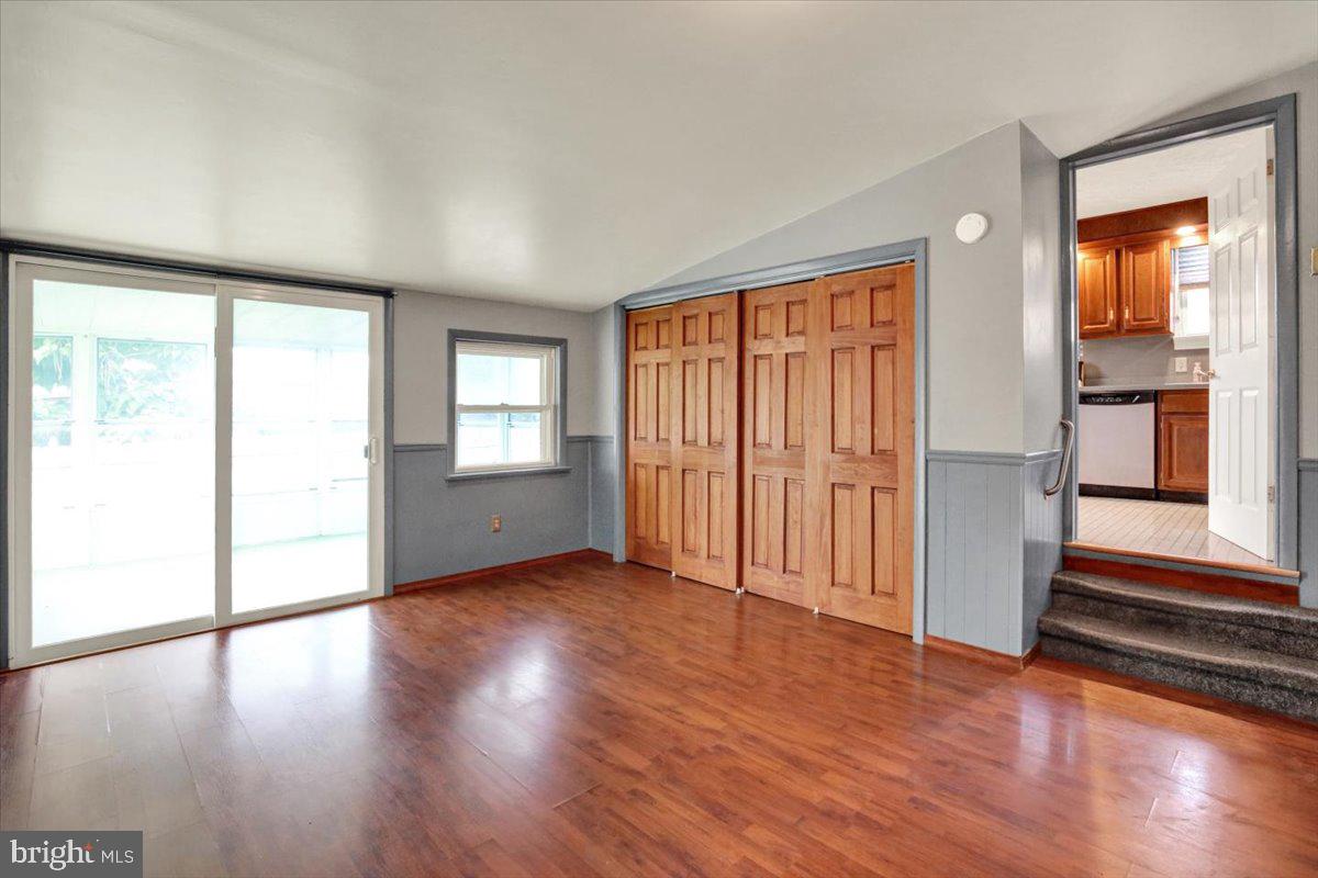 216 Vesper Ave Property Photo 14