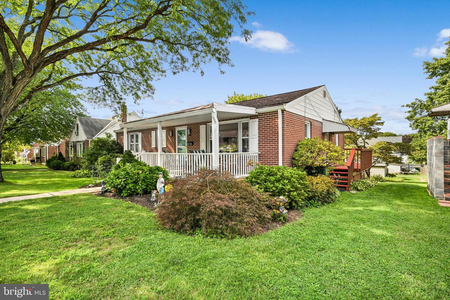 2233 Reading Blvd Property Photo 1
