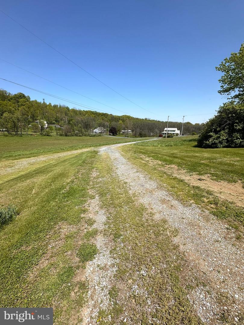 184 Speicher Rd Property Photo 1