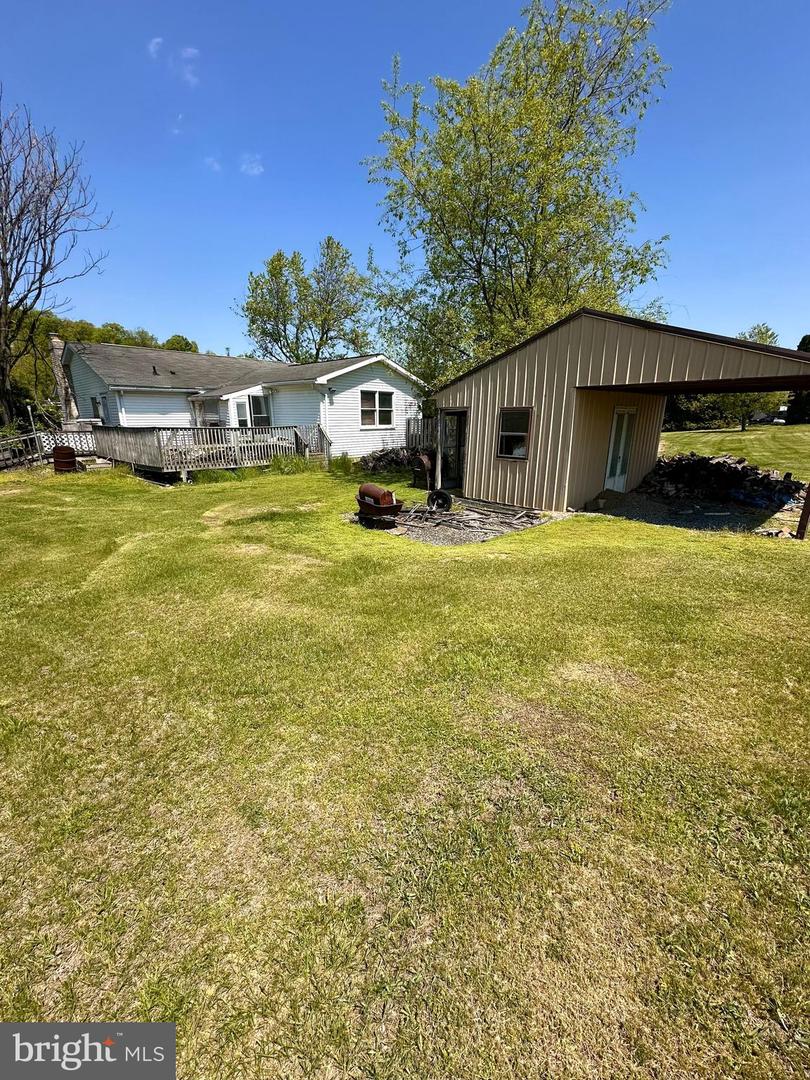184 Speicher Rd Property Photo 6