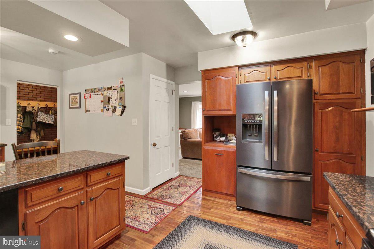 12 Schoolhouse Ln Property Photo 8