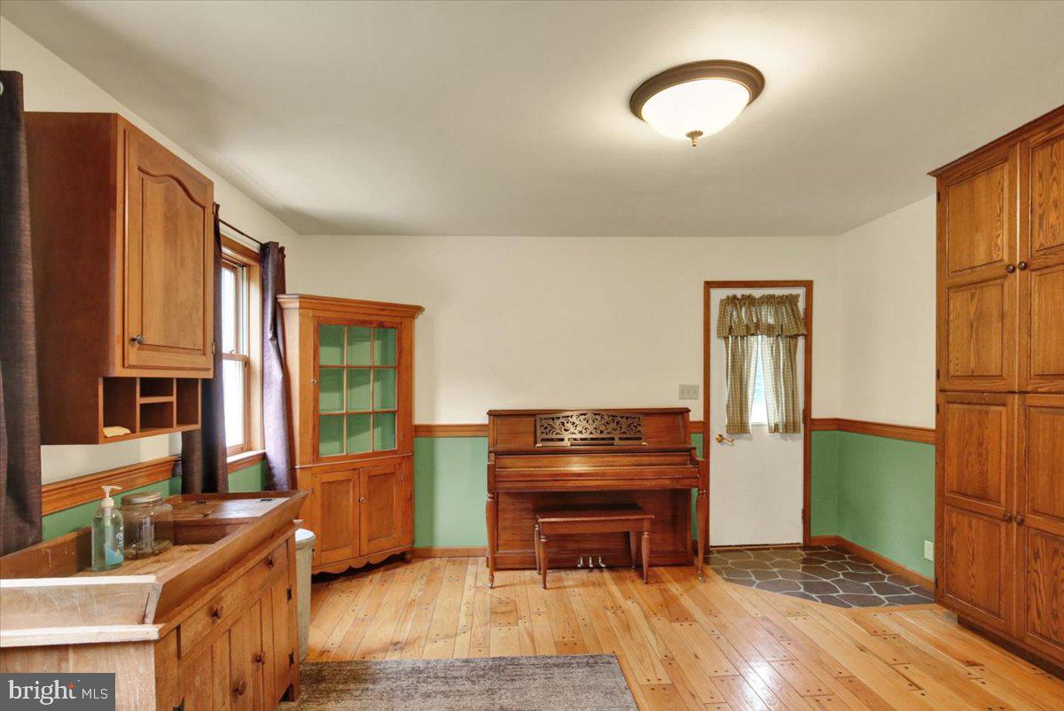 12 Schoolhouse Ln Property Photo 21