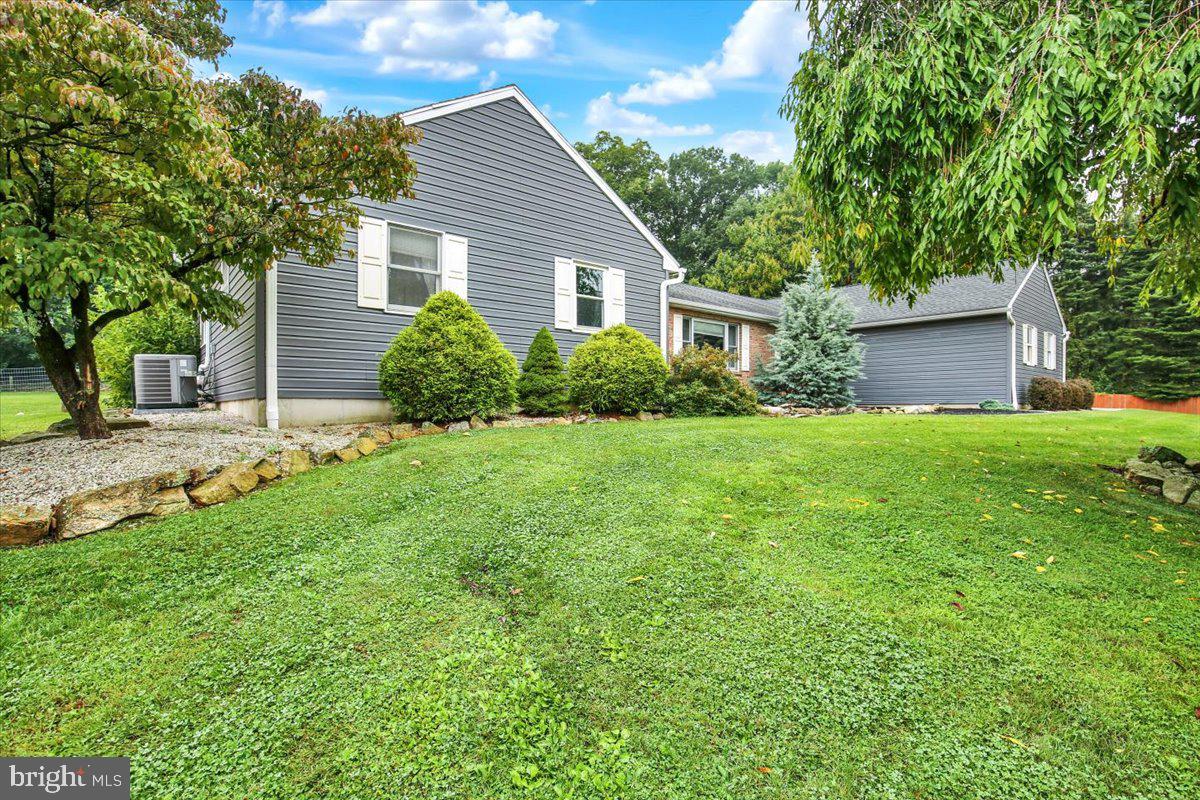 12 Schoolhouse Ln Property Photo 39