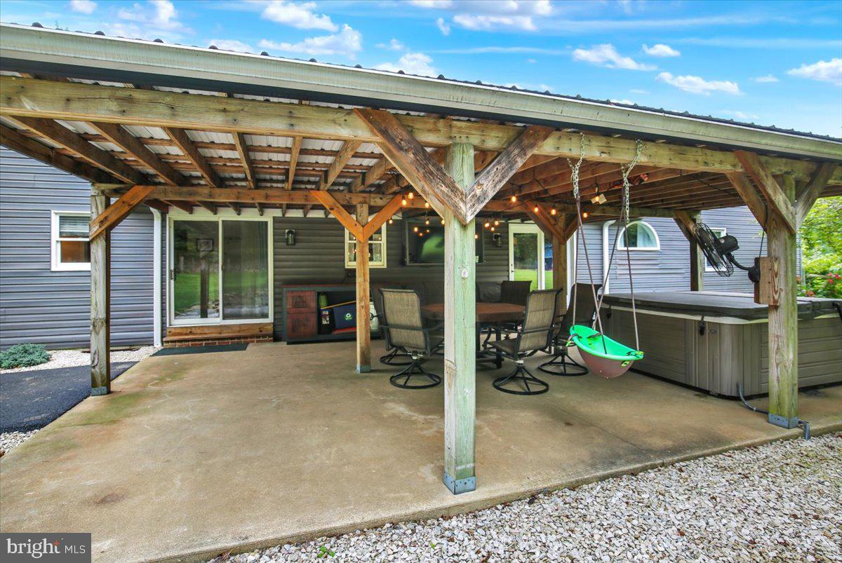 12 Schoolhouse Ln Property Photo 41