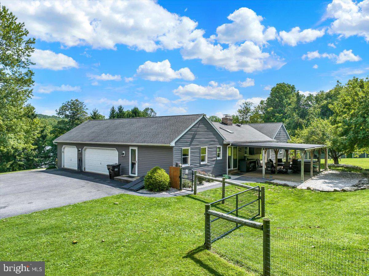 12 Schoolhouse Ln Property Photo 63
