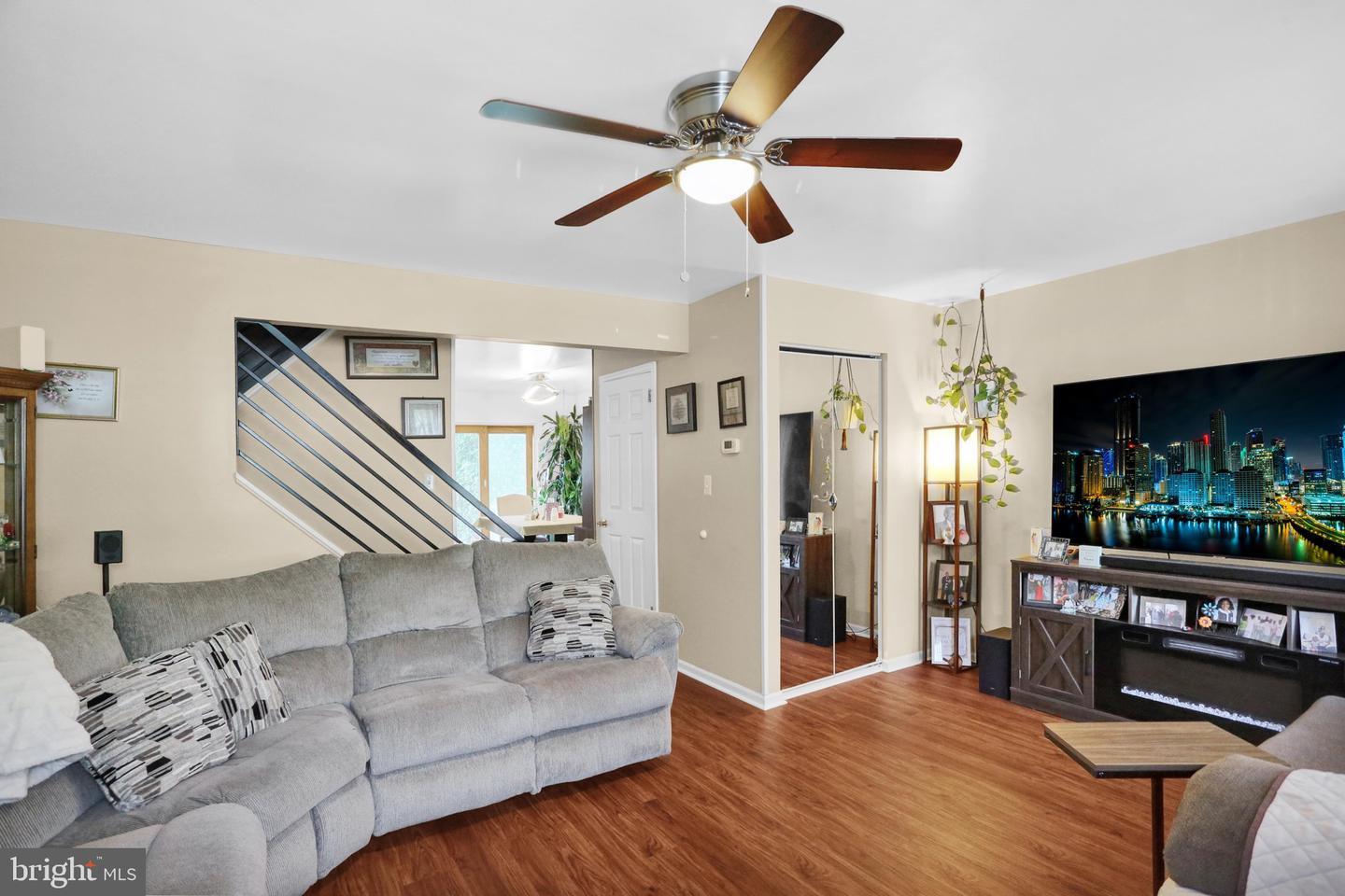 8 Bentley Ct Property Photo 6