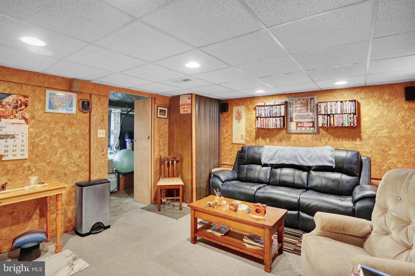 8 Bentley Ct Property Photo 25