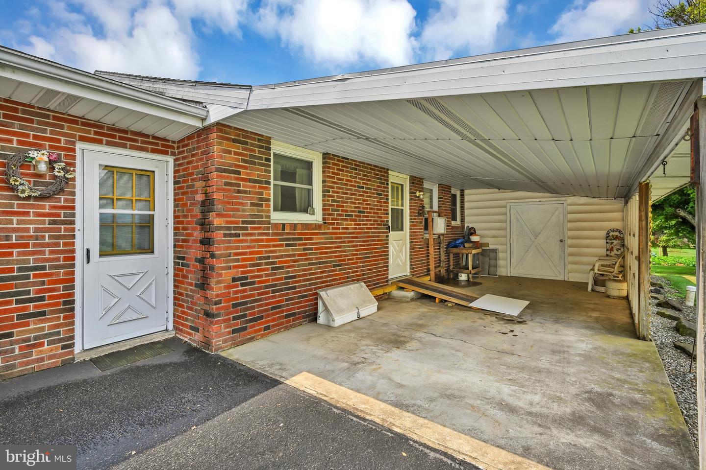 595 New Schaefferstown Rd Property Photo 11