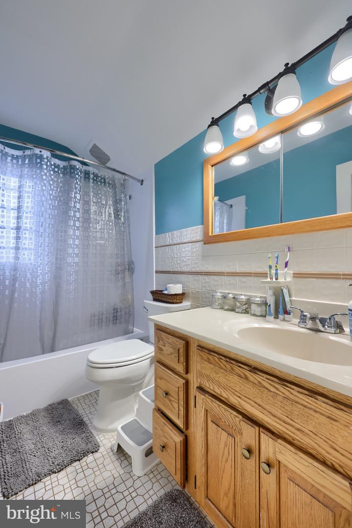 105 Radcliffe Property Photo 32