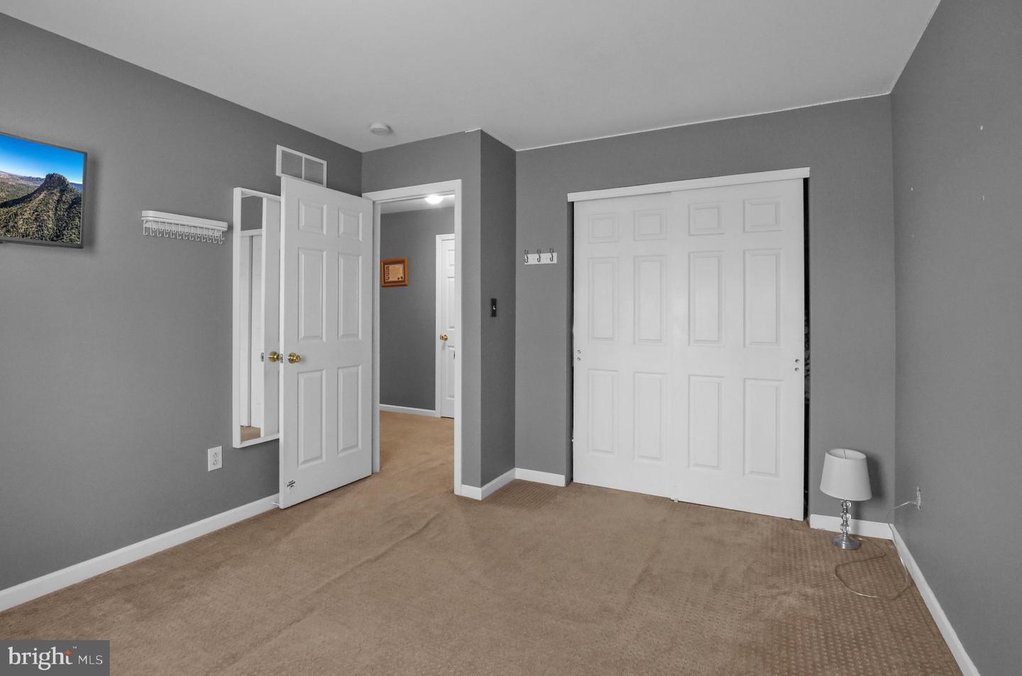 705 Meadowcrest Ln Property Photo 19