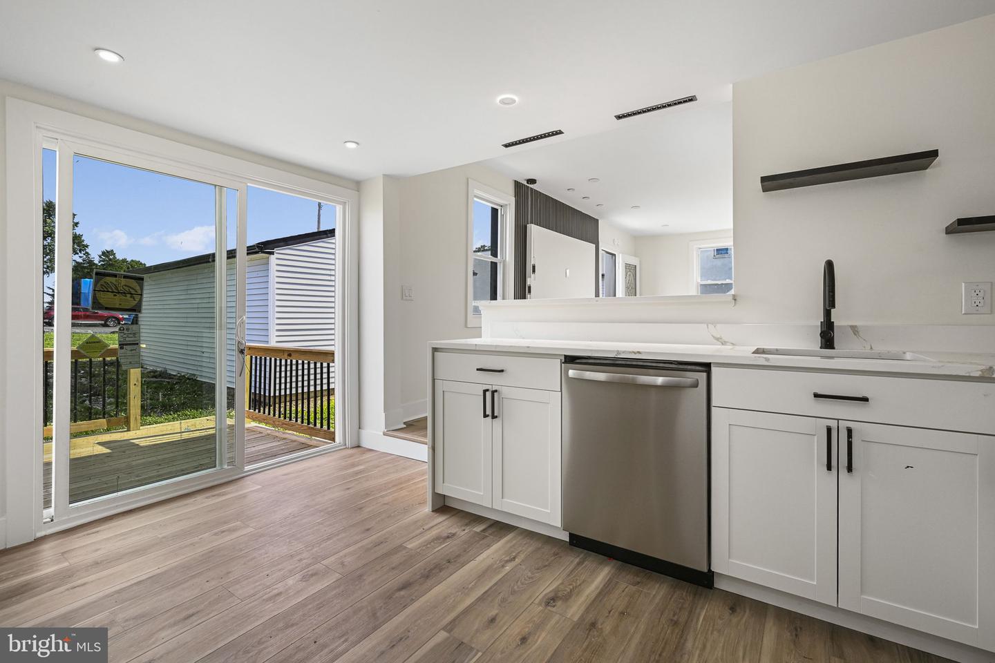1257 Chester St Property Photo 7