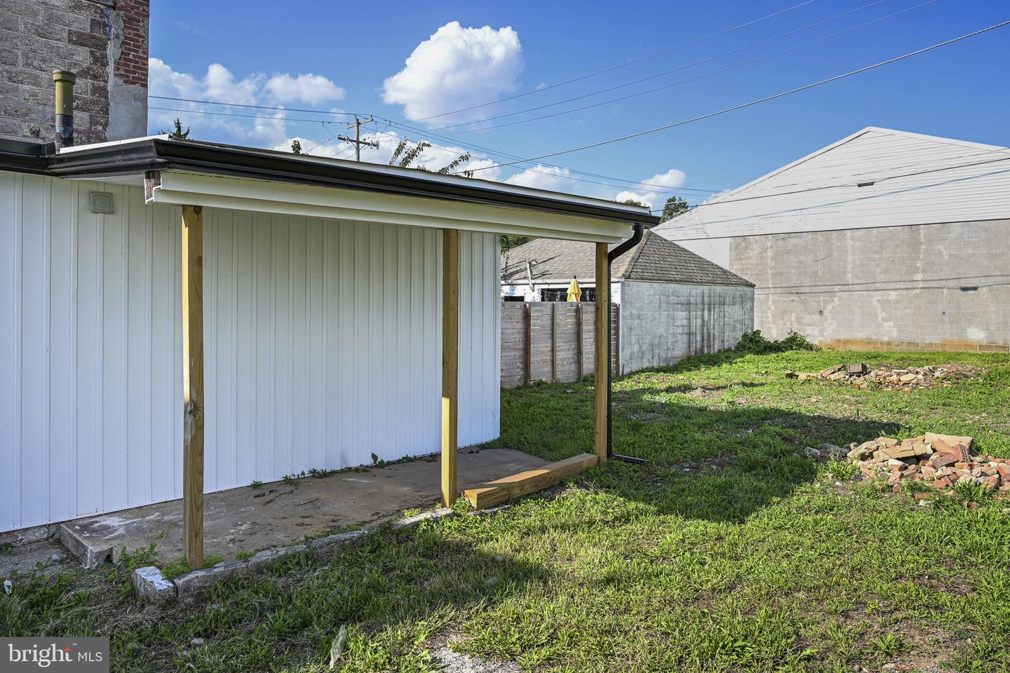 1257 Chester St Property Photo 17