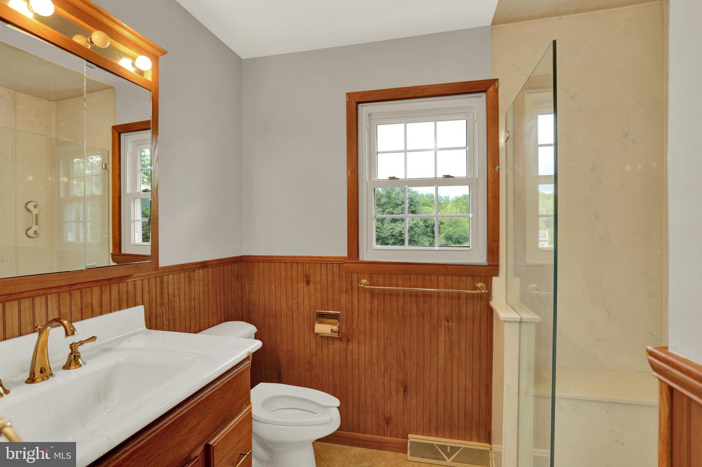 16 Adele Ave Property Photo 14