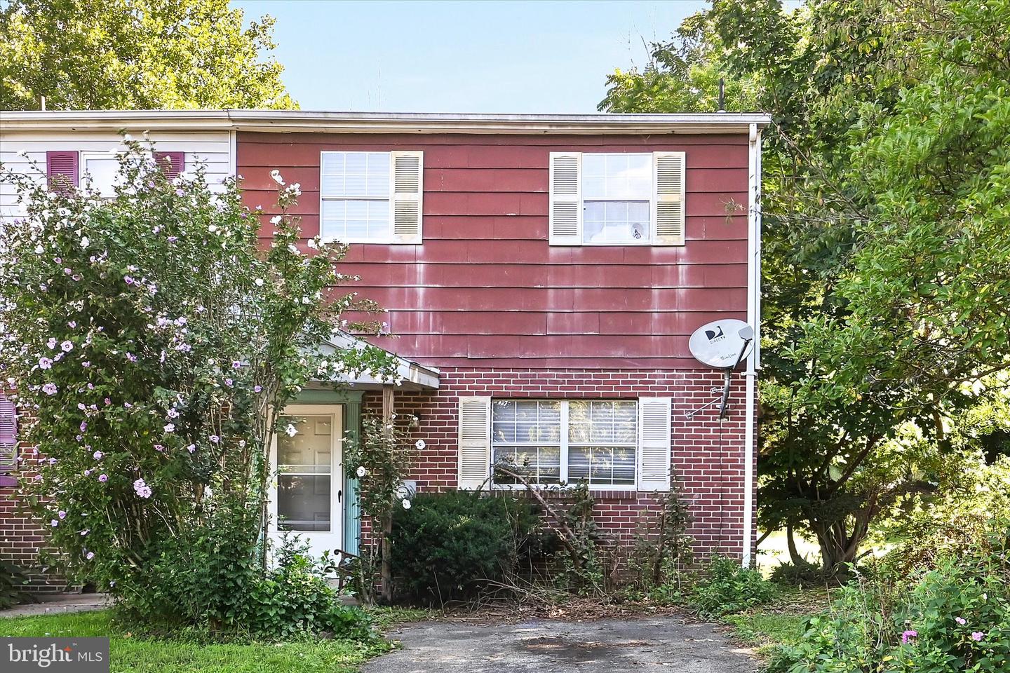 1368 Fox Run Property Photo 1