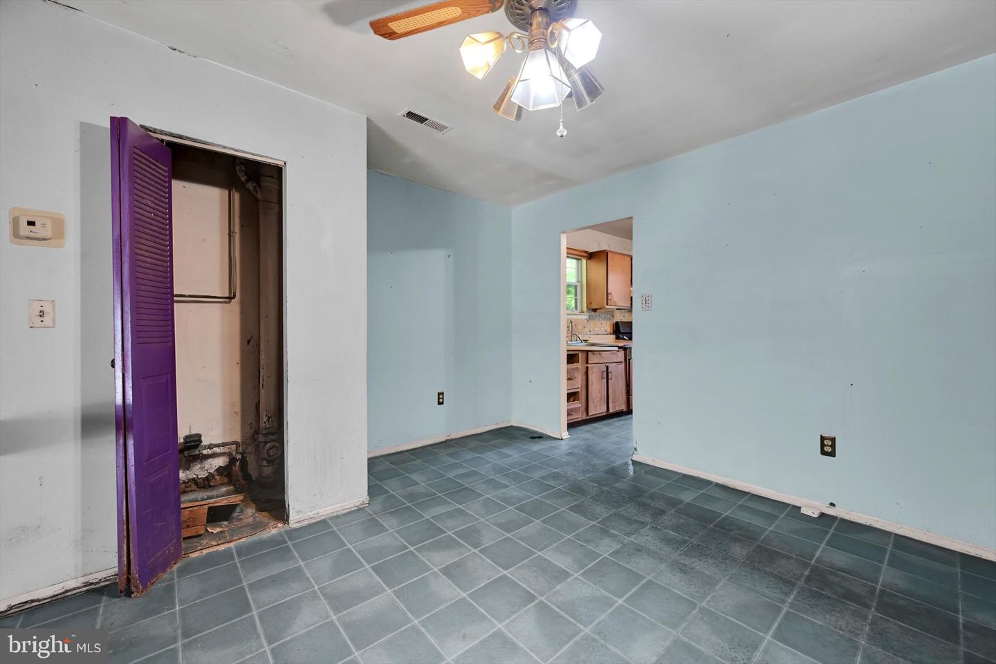1368 Fox Run Property Photo 9