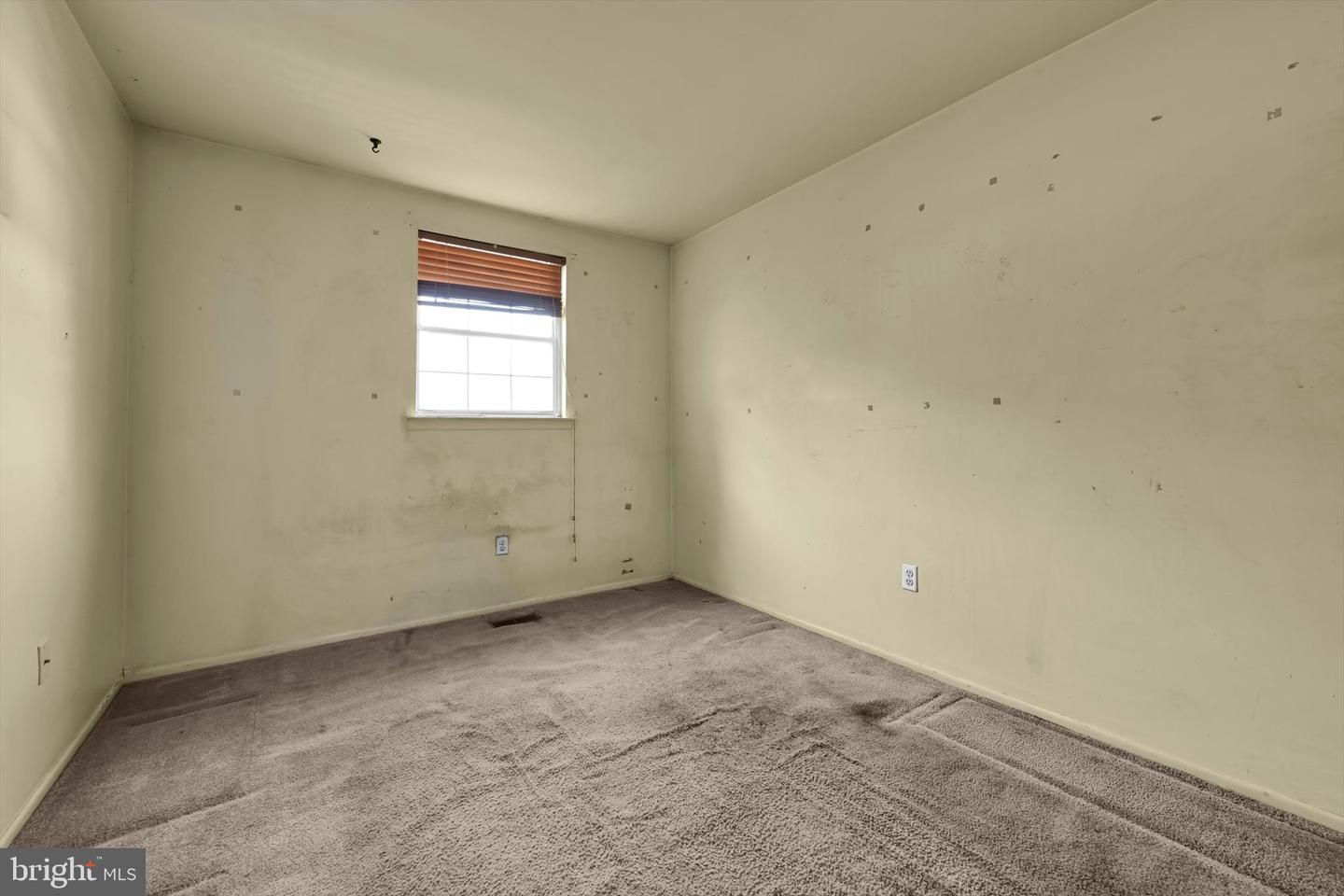 1368 Fox Run Property Photo 19