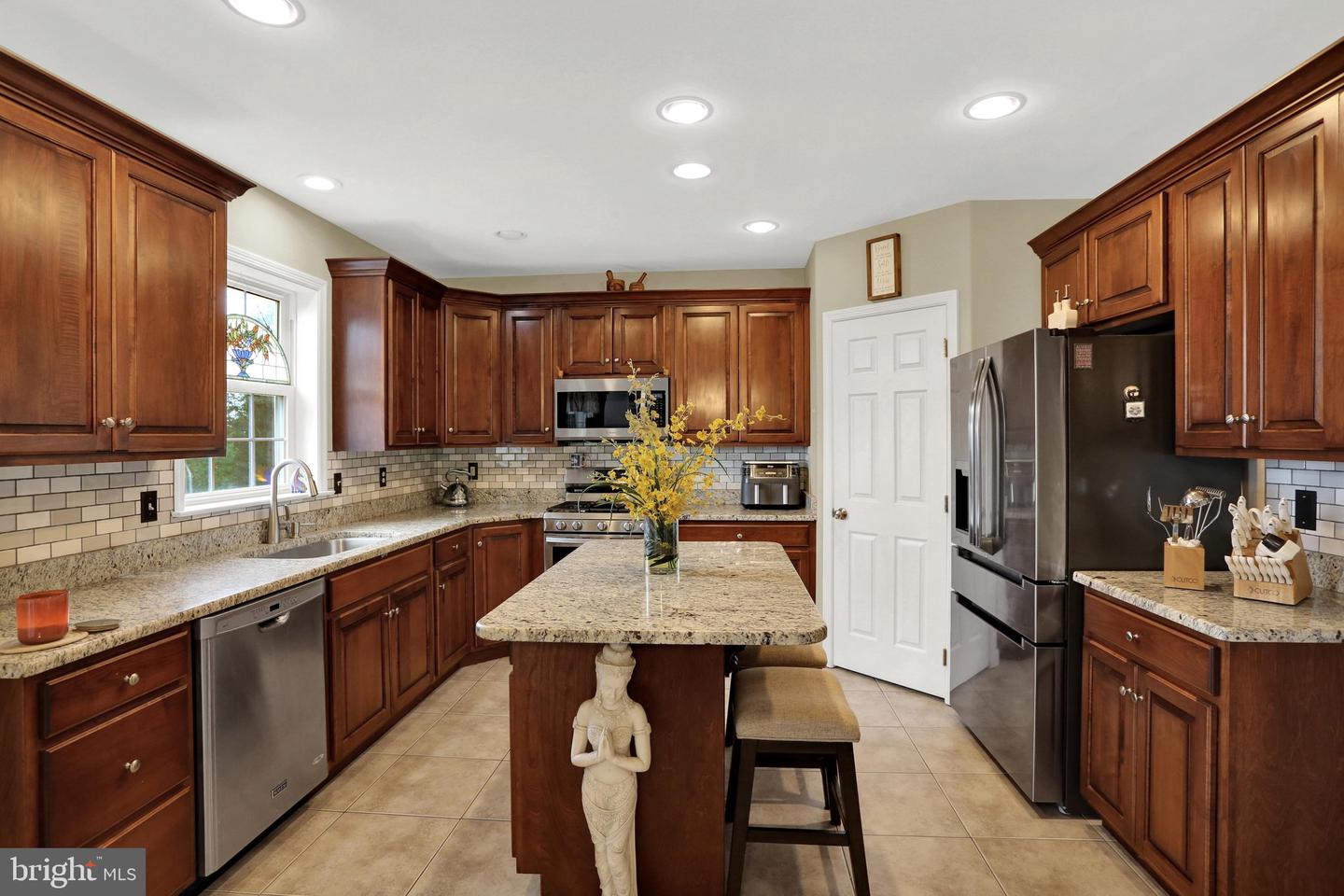 676 Seem Dr Property Photo 16
