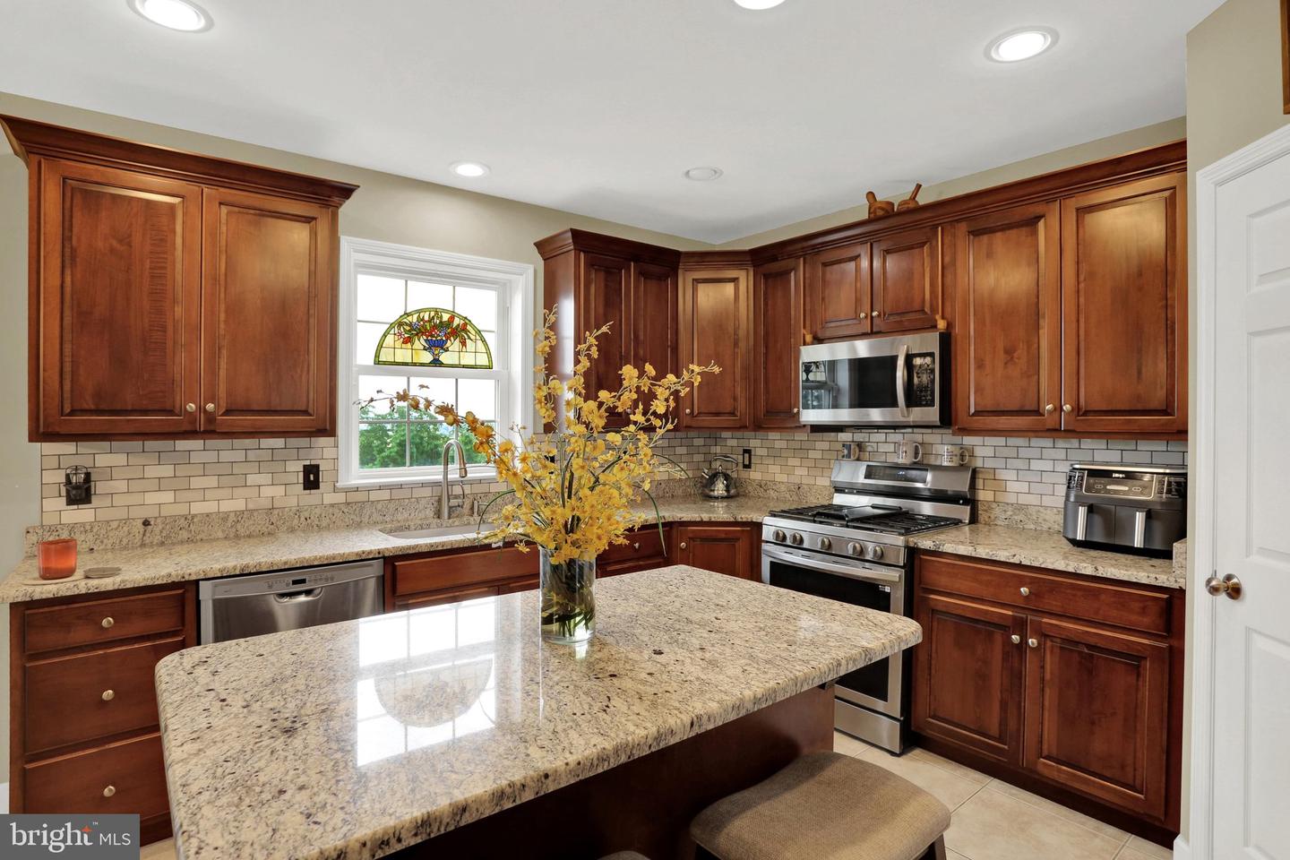 676 Seem Dr Property Photo 17