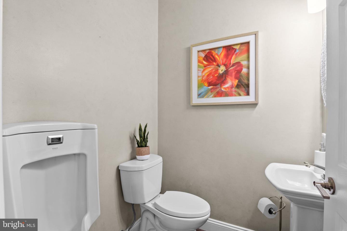 8 Hidden Brook Way Property Photo 17