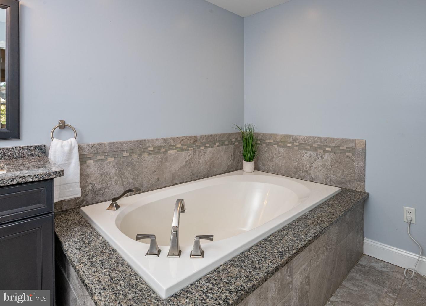 8 Hidden Brook Way Property Photo 21