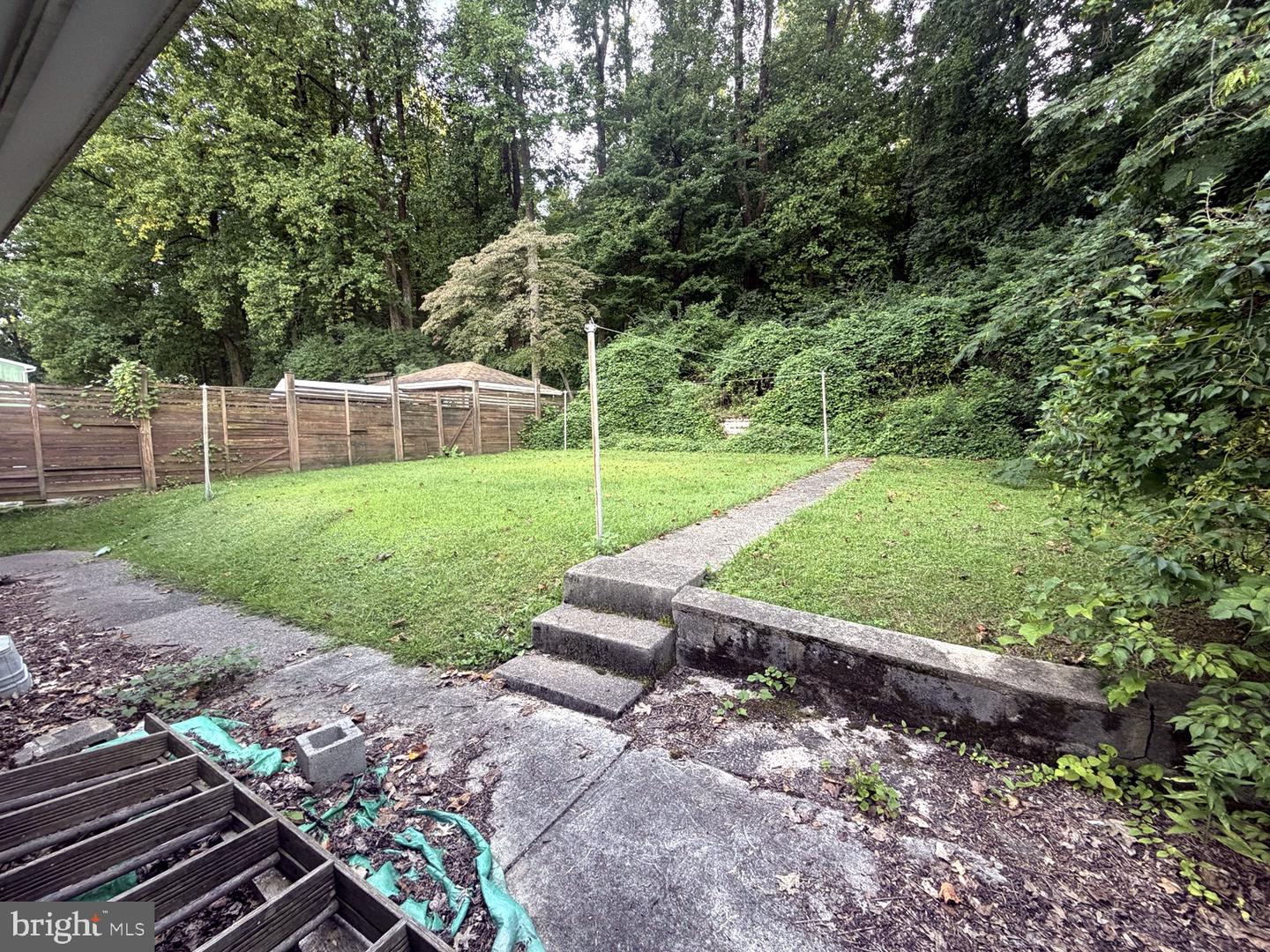 673 Fairmont Ave Property Photo 3
