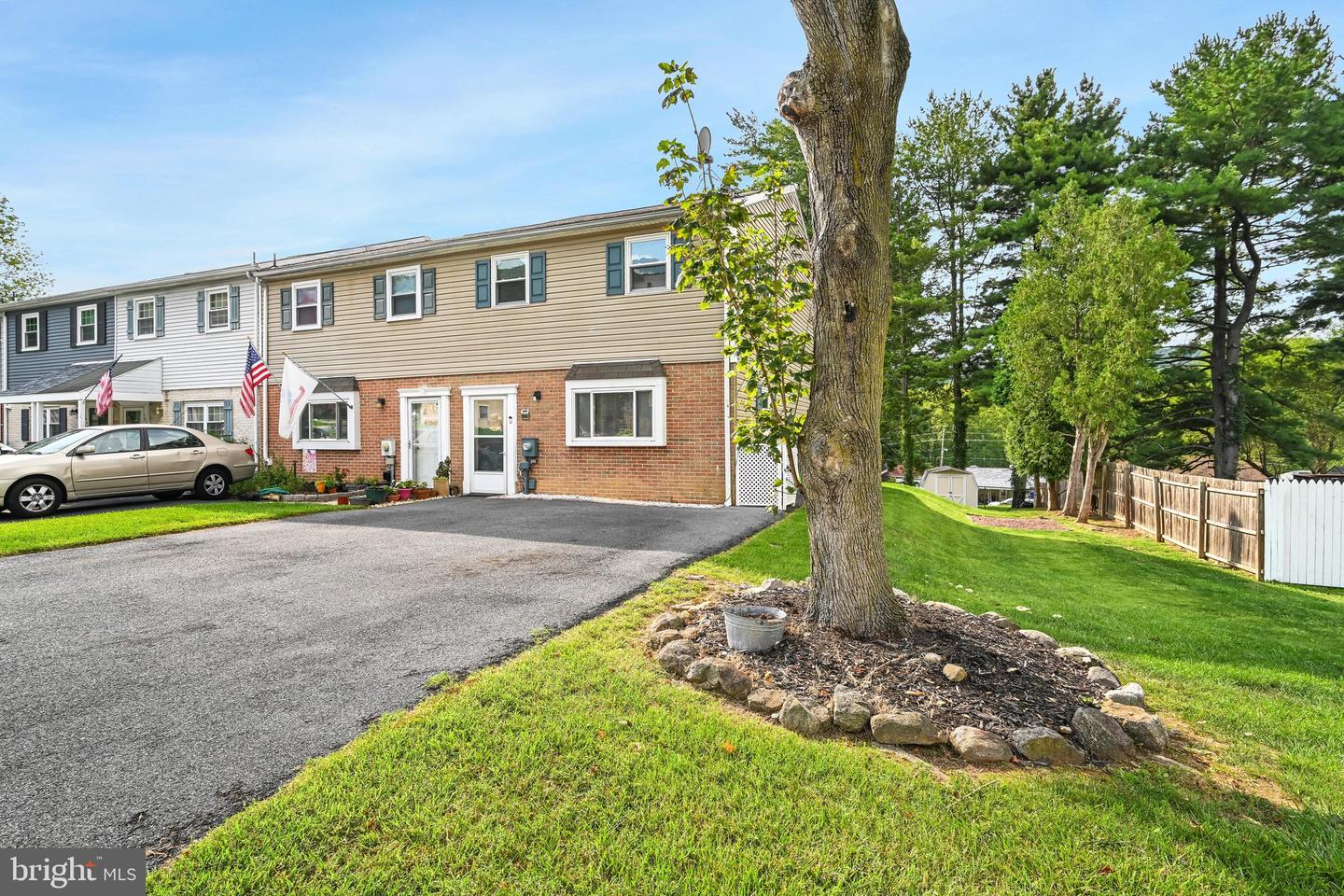 1055 Deer Run Property Photo 2
