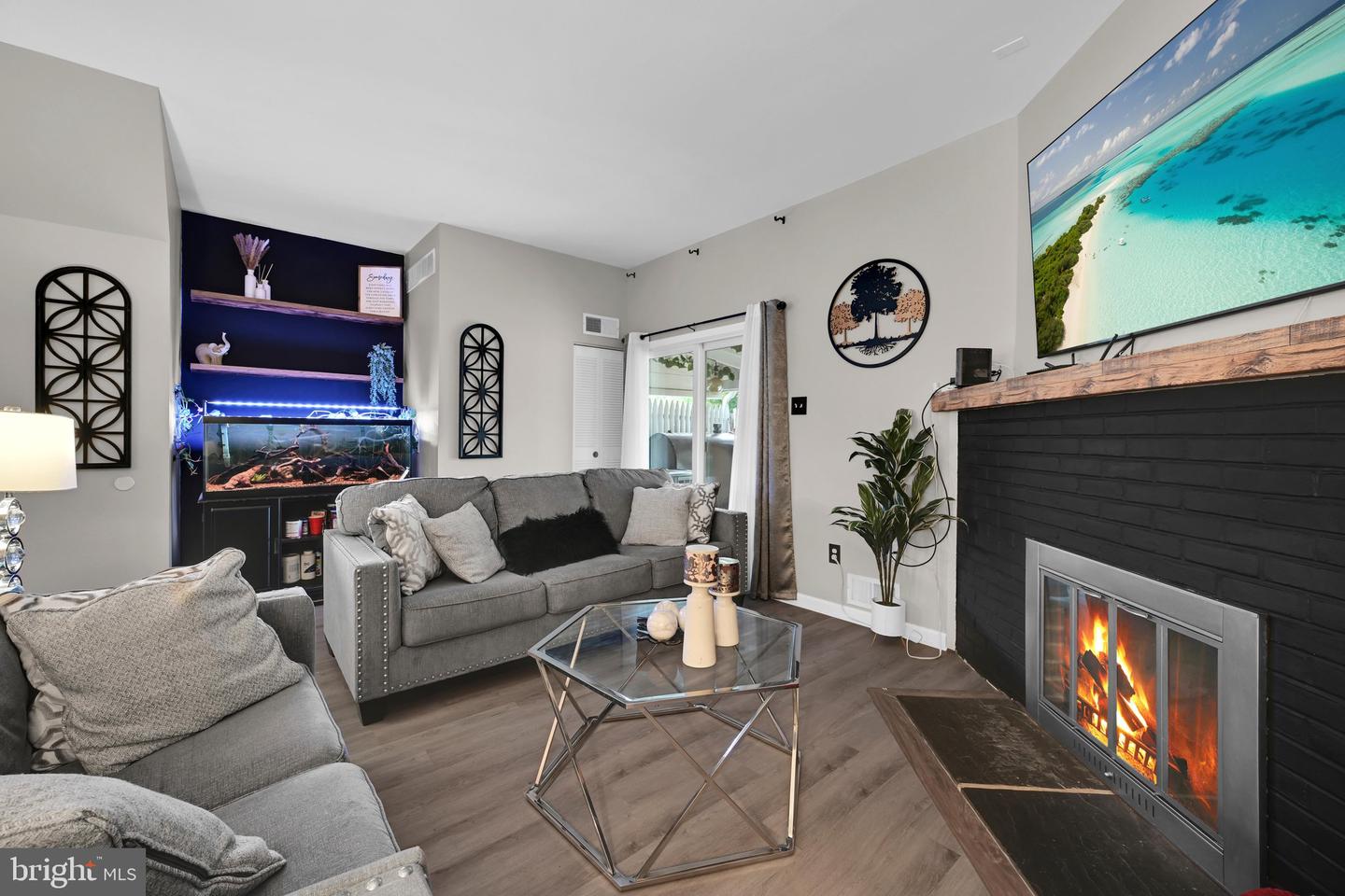 1055 Deer Run Property Photo 6
