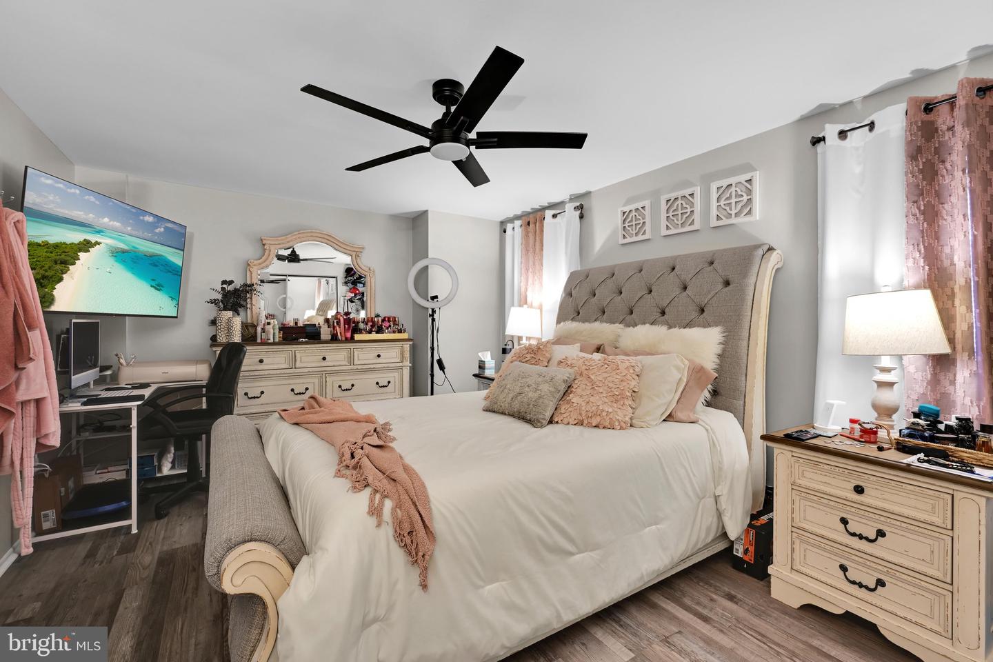 1055 Deer Run Property Photo 15