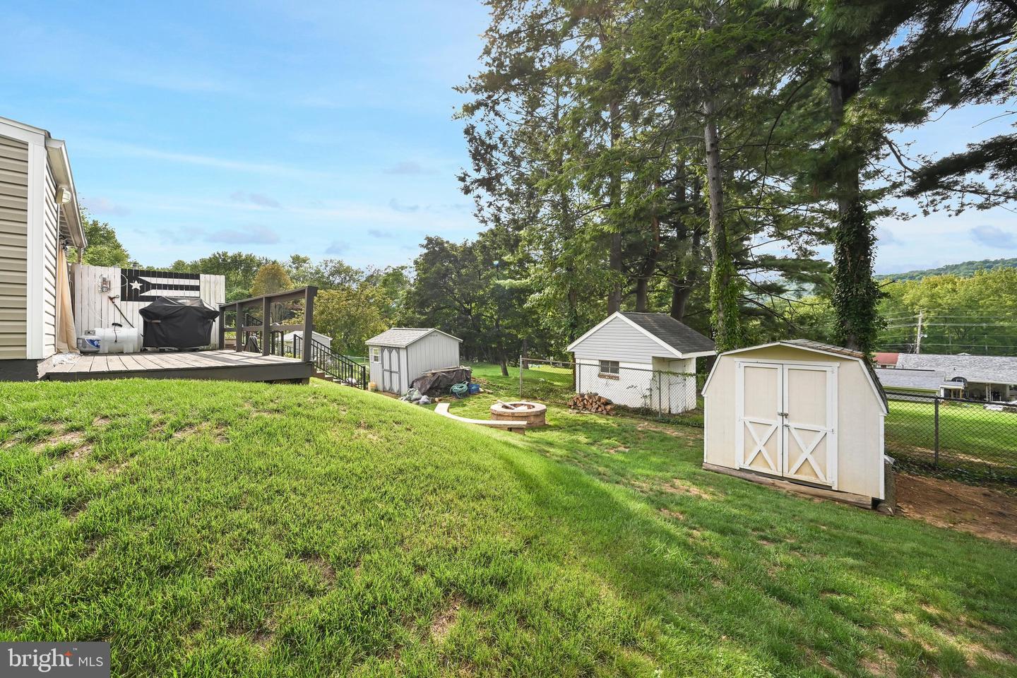 1055 Deer Run Property Photo 30