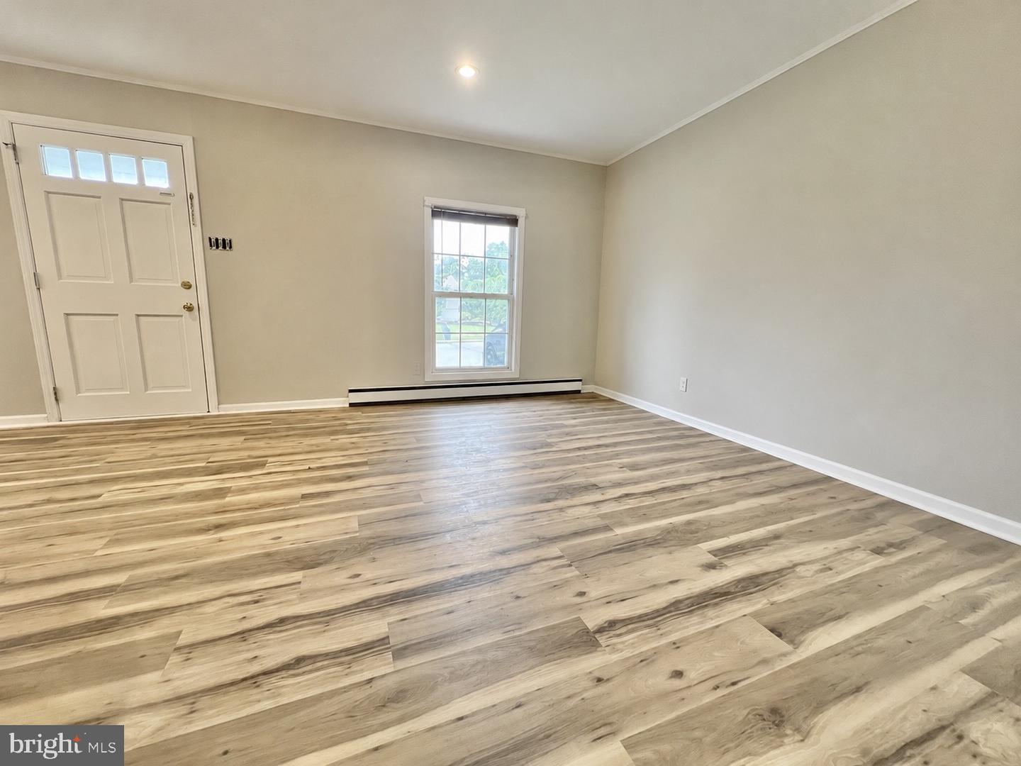 226 Elwyn Ave Property Photo 4