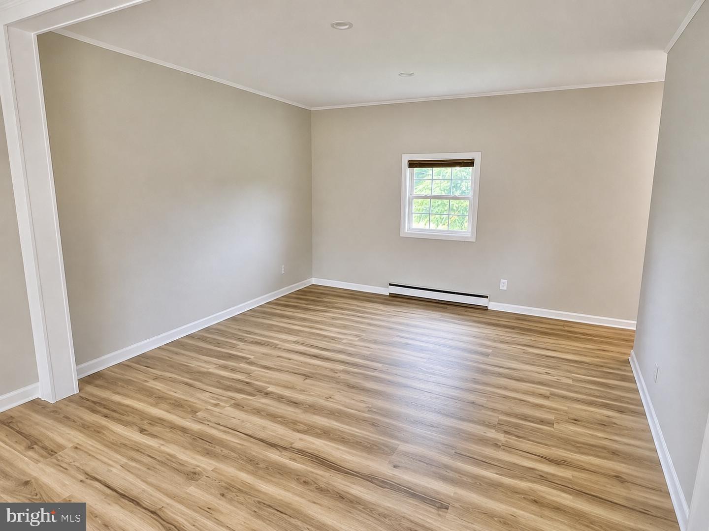 226 Elwyn Ave Property Photo 6