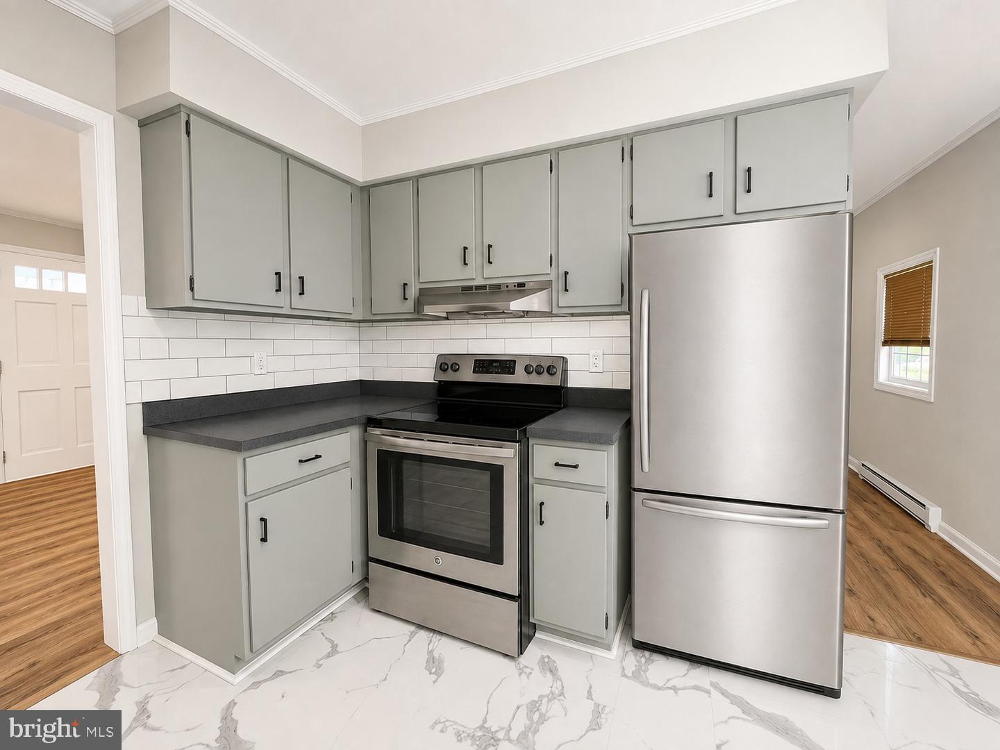 226 Elwyn Ave Property Photo 12