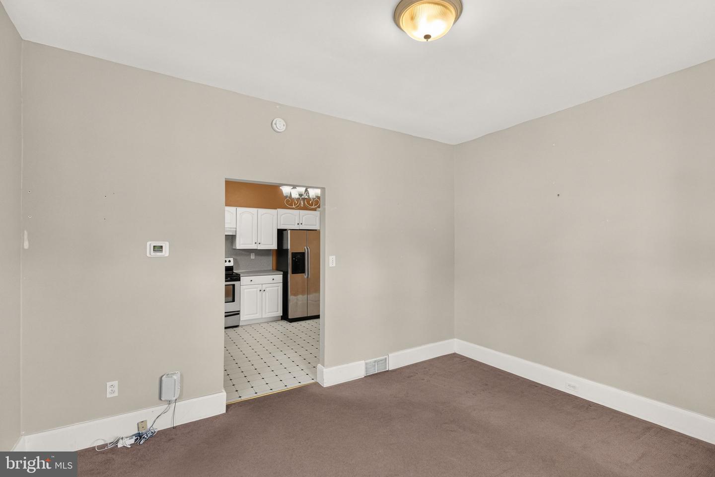 125 E Chestnut St Property Photo 14