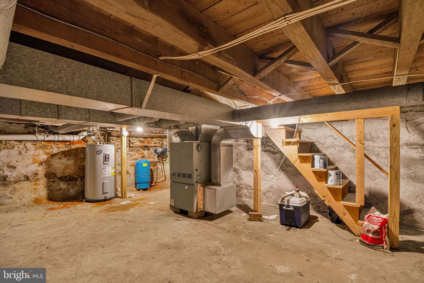 125 E Chestnut St Property Photo 32