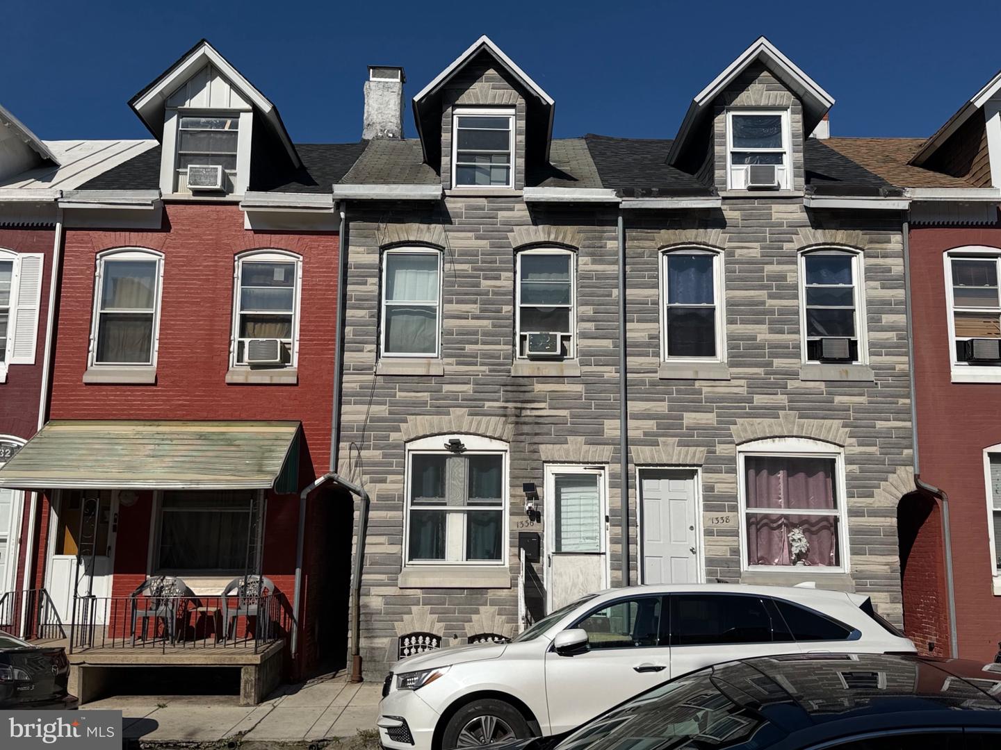 1336 Mulberry St Property Photo 1